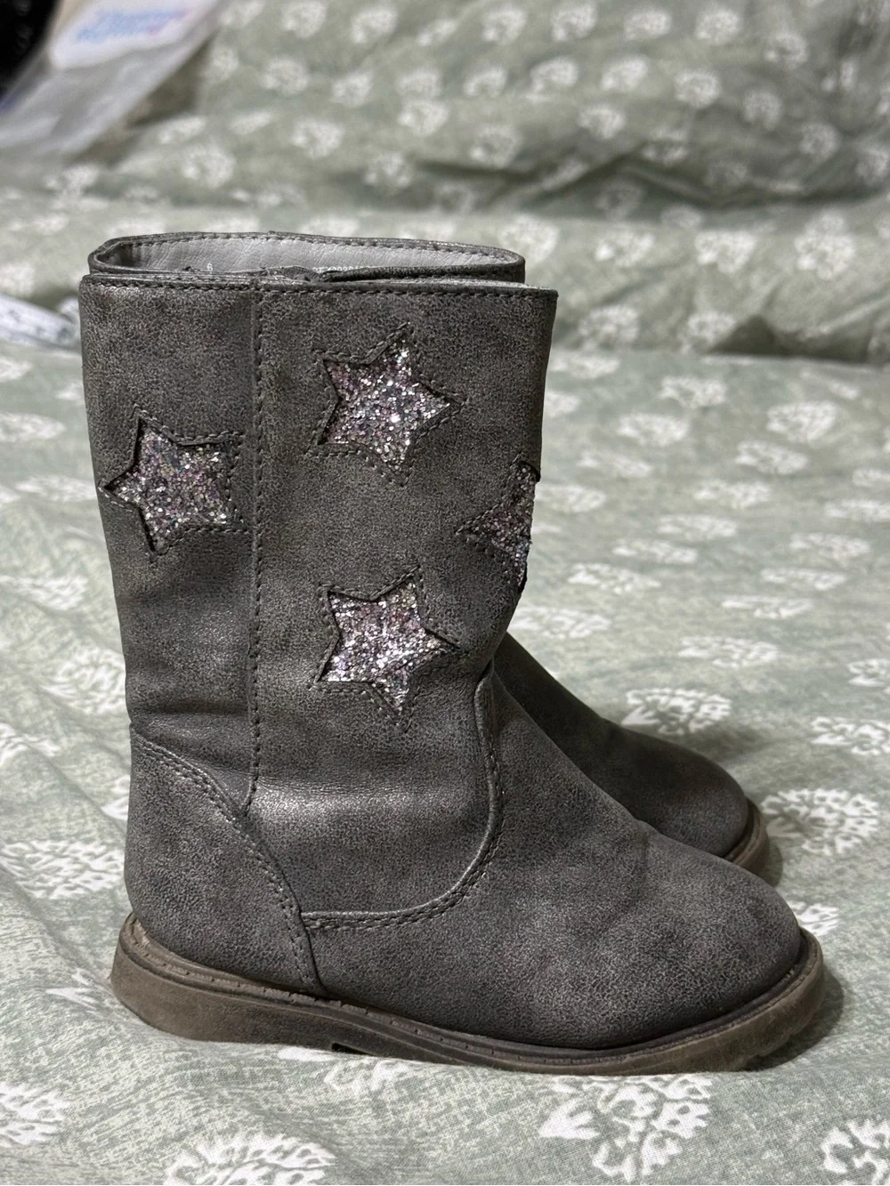 Cat & Jack Gray Star Sparkle Girl’s Toddler Boots size 6